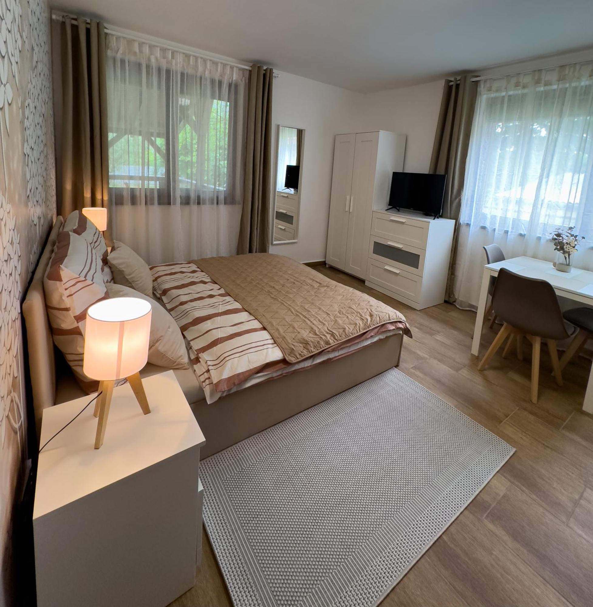 Rp Apartmanhaz Demjén المظهر الخارجي الصورة