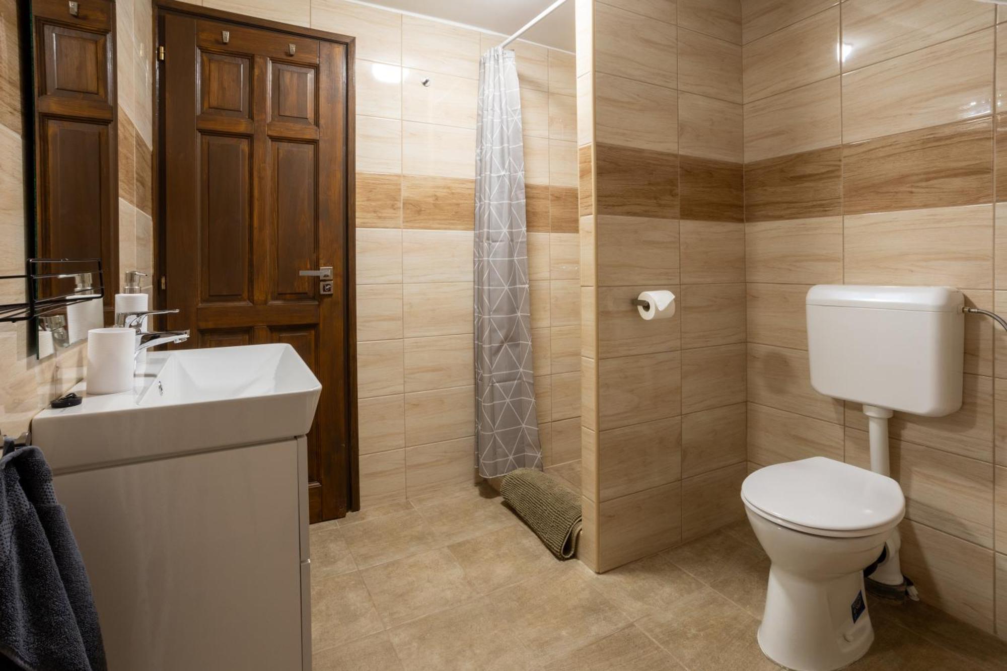 Rp Apartmanhaz Demjén المظهر الخارجي الصورة